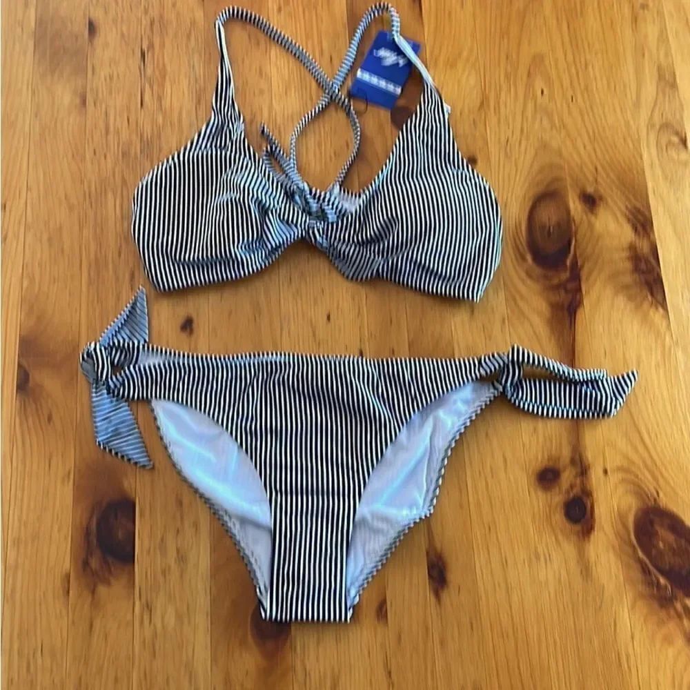 NWT!  Women’s Black and White Striped Racerback Bikini Set - Large